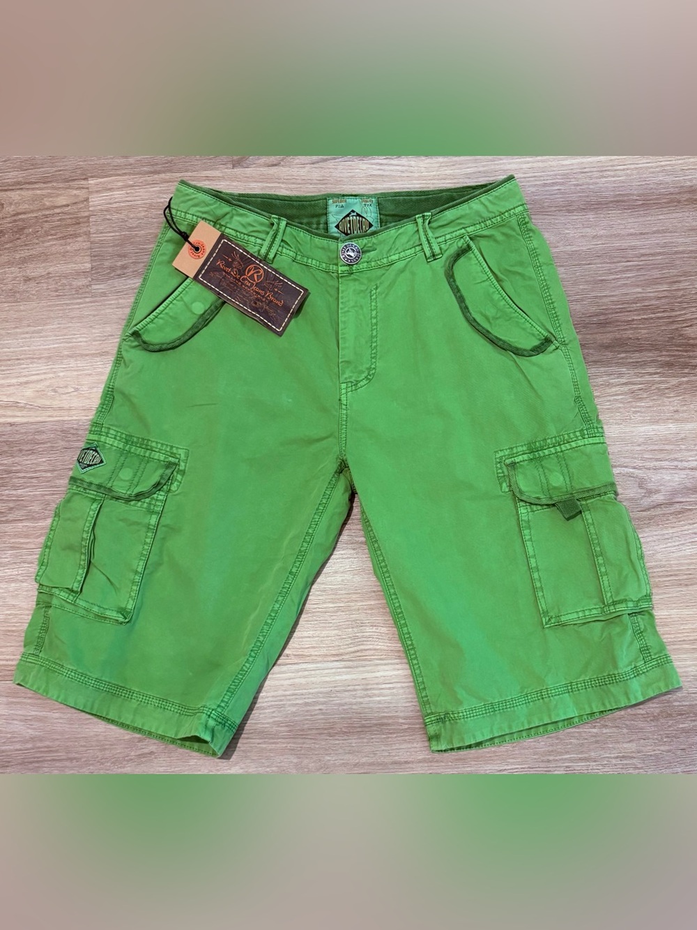 Rivet de Cru Green Twill Cargo Shorts size 32 MSRP $78 New with Tags
